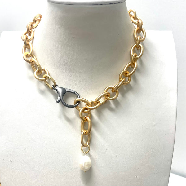 Matte Gold ‘Y’ Loop Chain Necklace